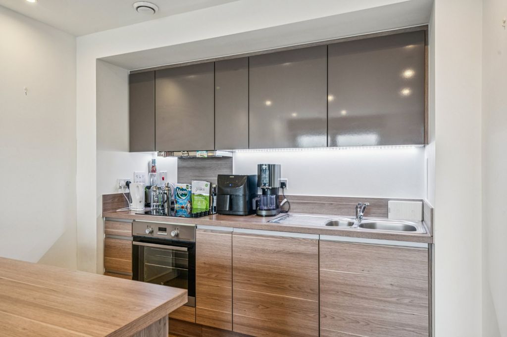 Property photo 2 of 6