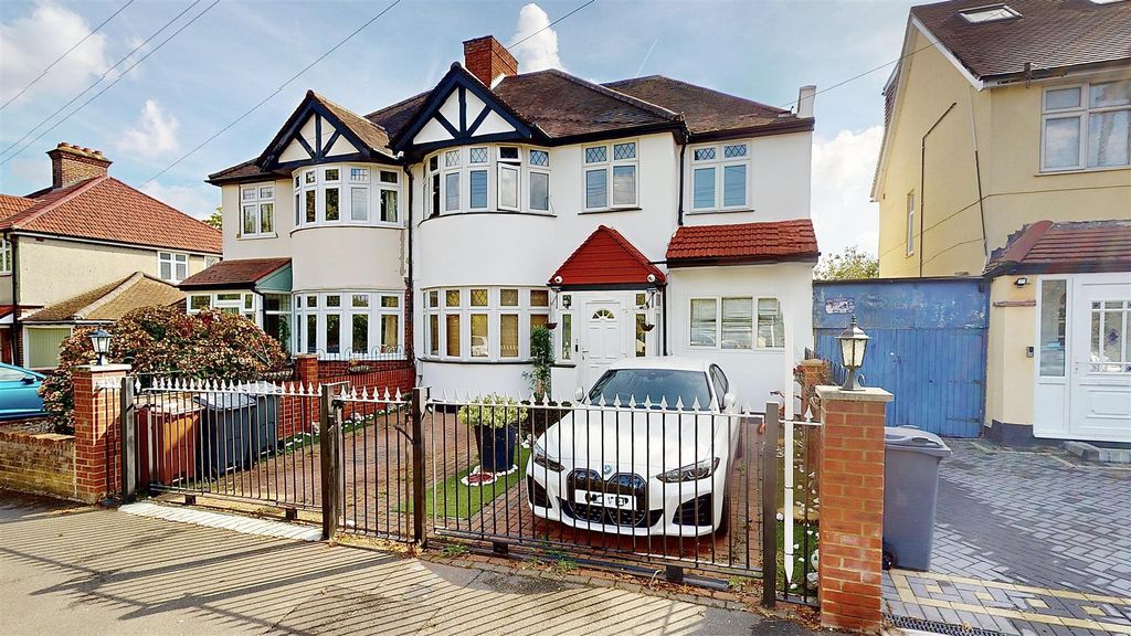 Property photo 1 of 17 Woodland-09292025_171710.Jpg