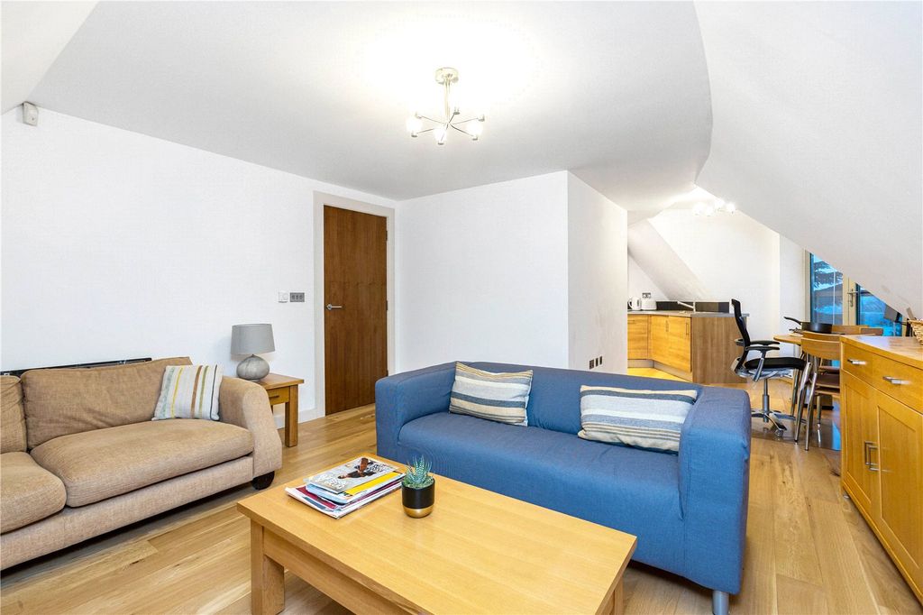 Property photo 1 of 9 Reception Room