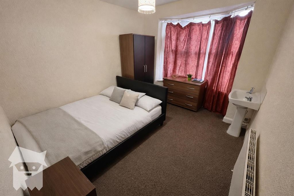 Property photo 3 of 11 3127A405-d9F8-4493-Ac21-E8Cbaaf0Da43.Png