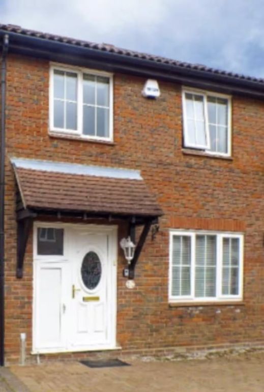 Property photo 1 of 9