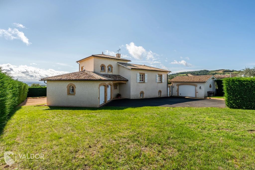 Property photo 3 of 10