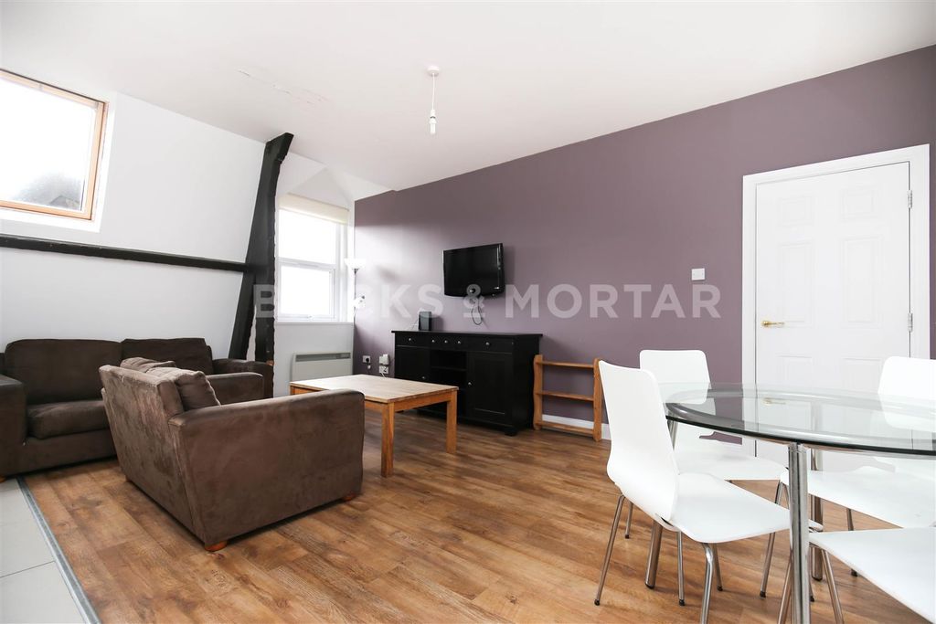 Property photo 1 of 12 1Z7-Cgtc80W96Oa-Pp_9Lvmxe2Y.Jpg