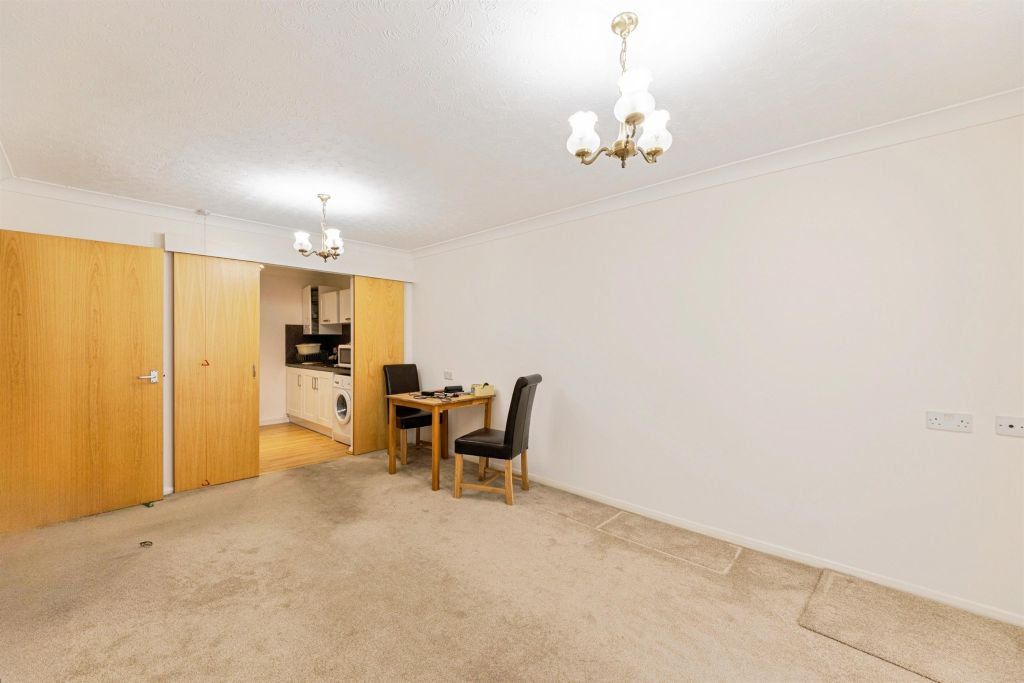 Property photo 3 of 10