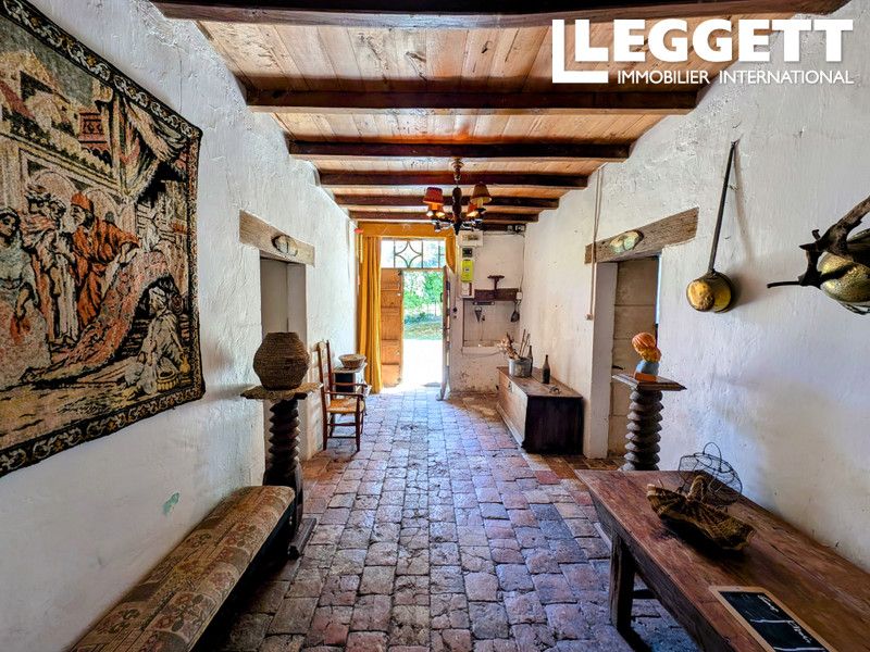 Property photo 2 of 10