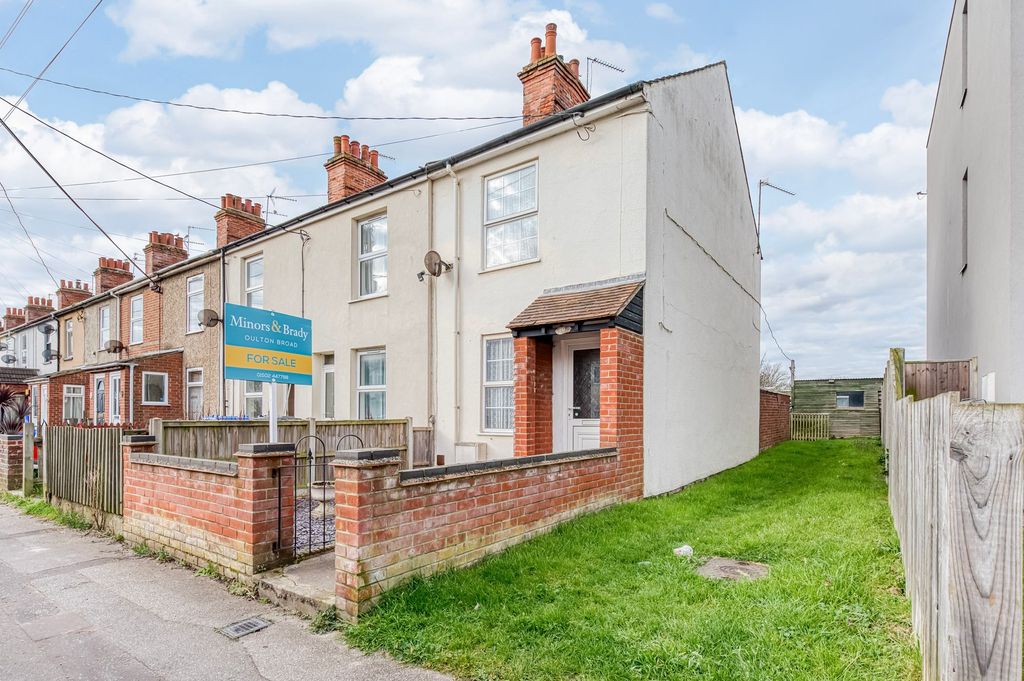 Property photo 1 of 18