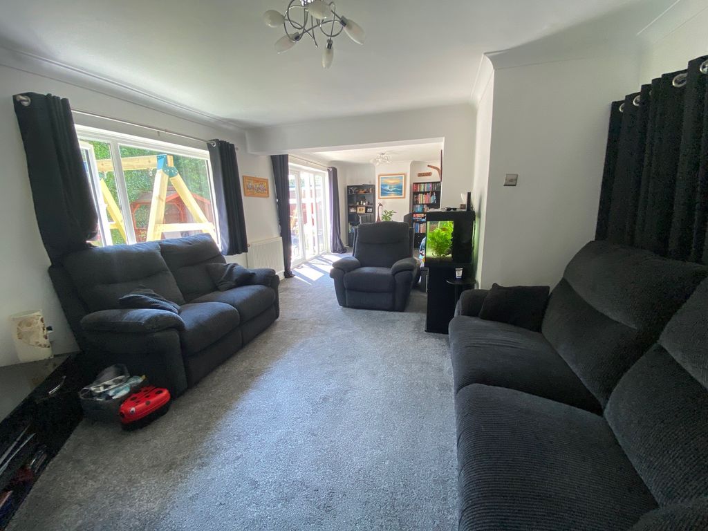 Property photo 3 of 13 16