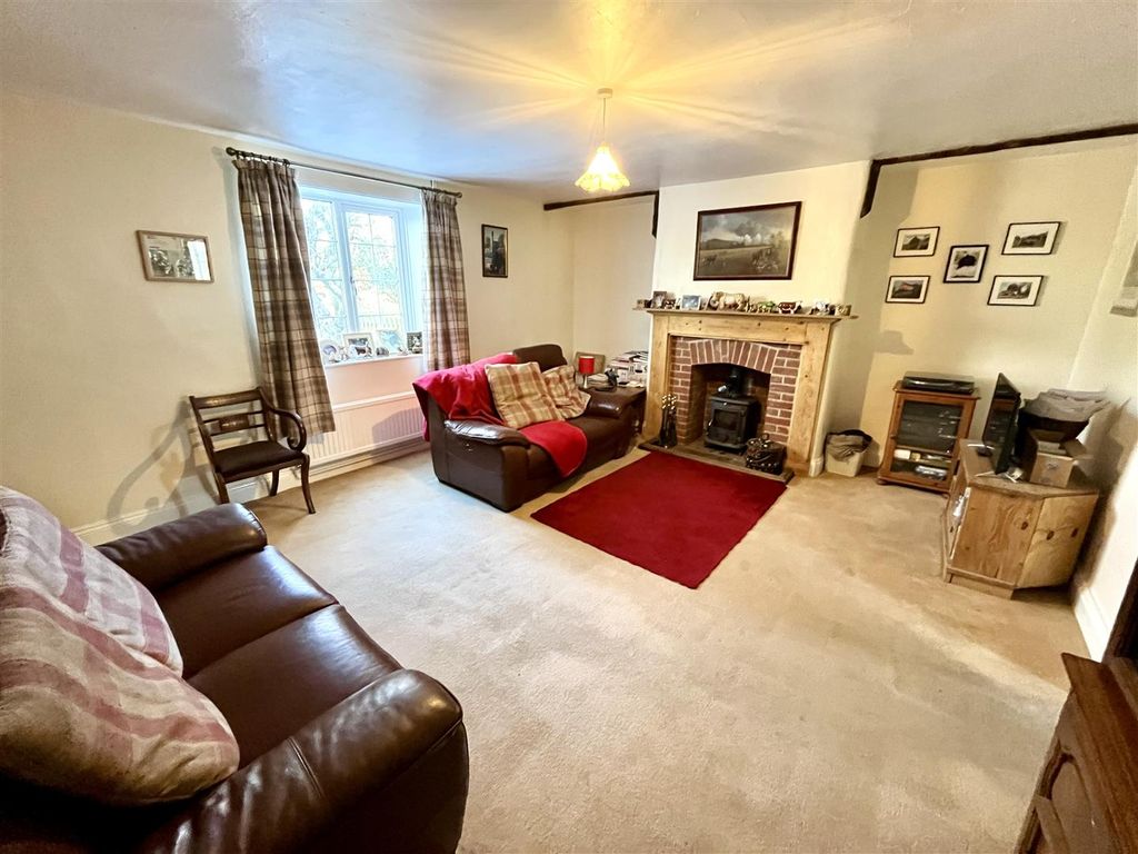 Property photo 2 of 19