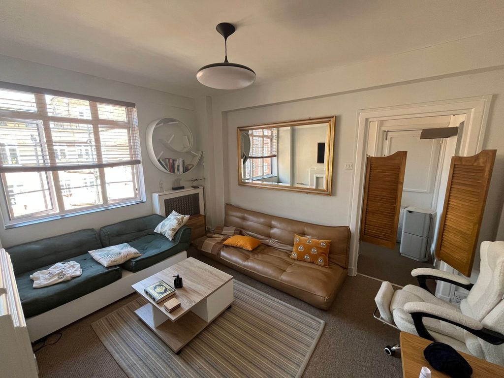 Property photo 1 of 5 1 Bedroom Flat To Rent In Hammersmith