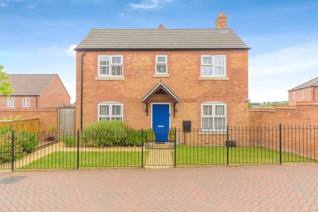 Property photo 1 of 16