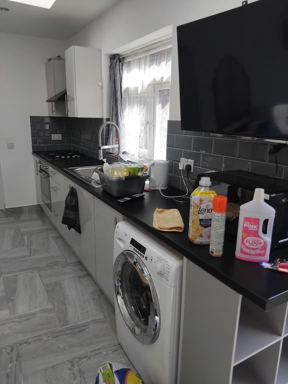 Property photo 2 of 24