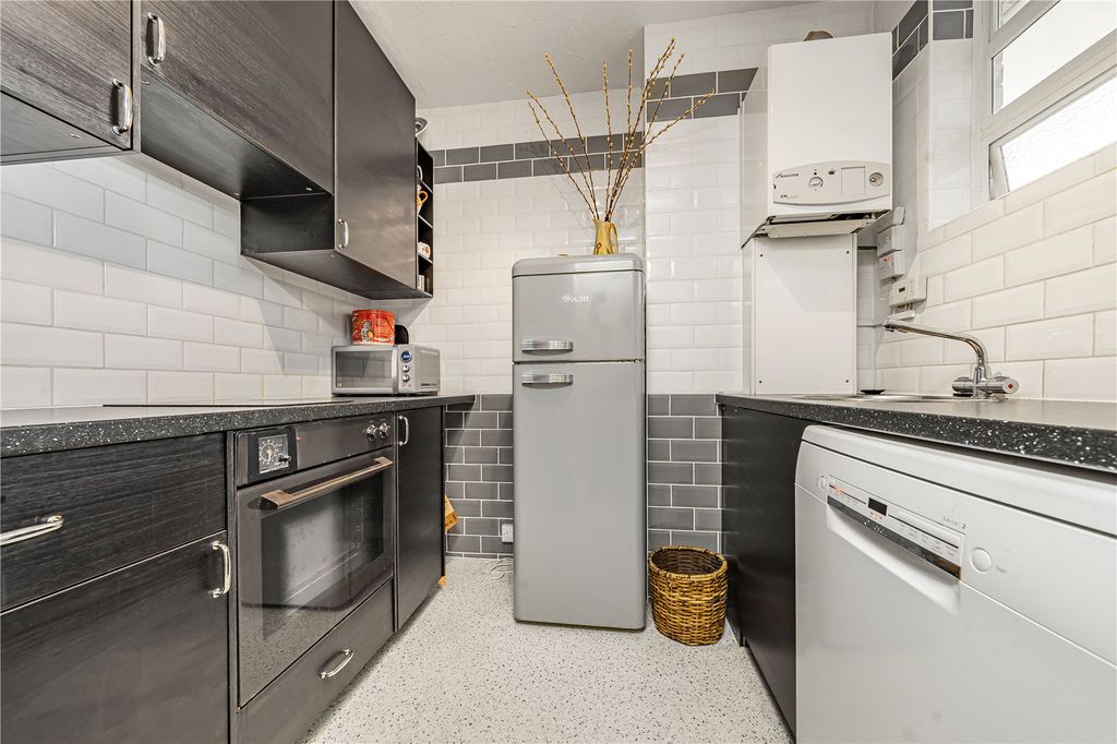 Property photo 3 of 13 Picture No. 02