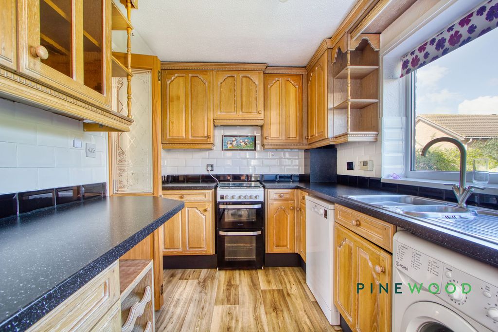 Property photo 3 of 24 Kitchen
