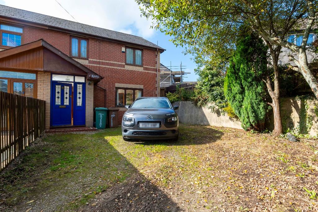 Property photo 1 of 25
