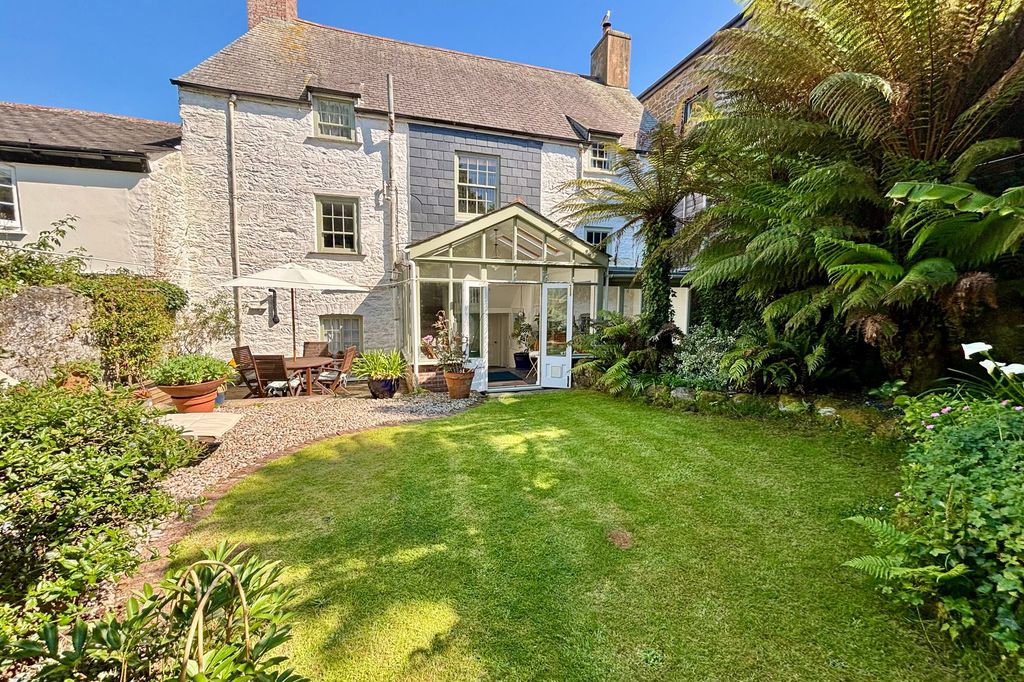 Property photo 2 of 30