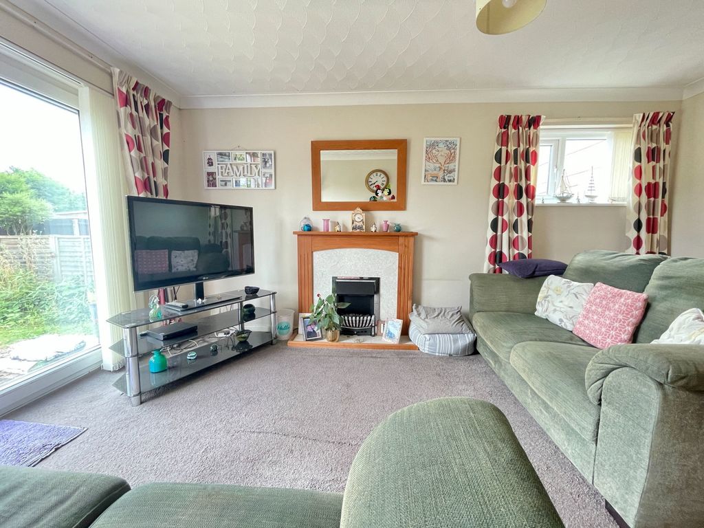 Property photo 3 of 18