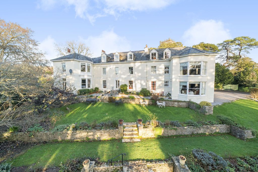 Property photo 1 of 29 1386050-5-693d26d270016