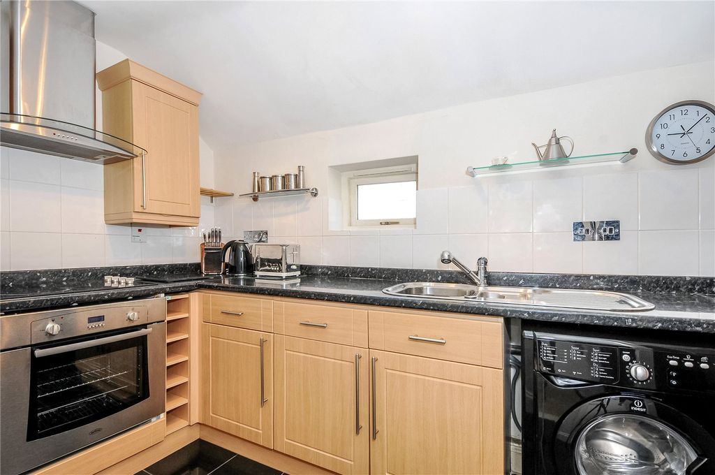 Property photo 2 of 8 Kitchen