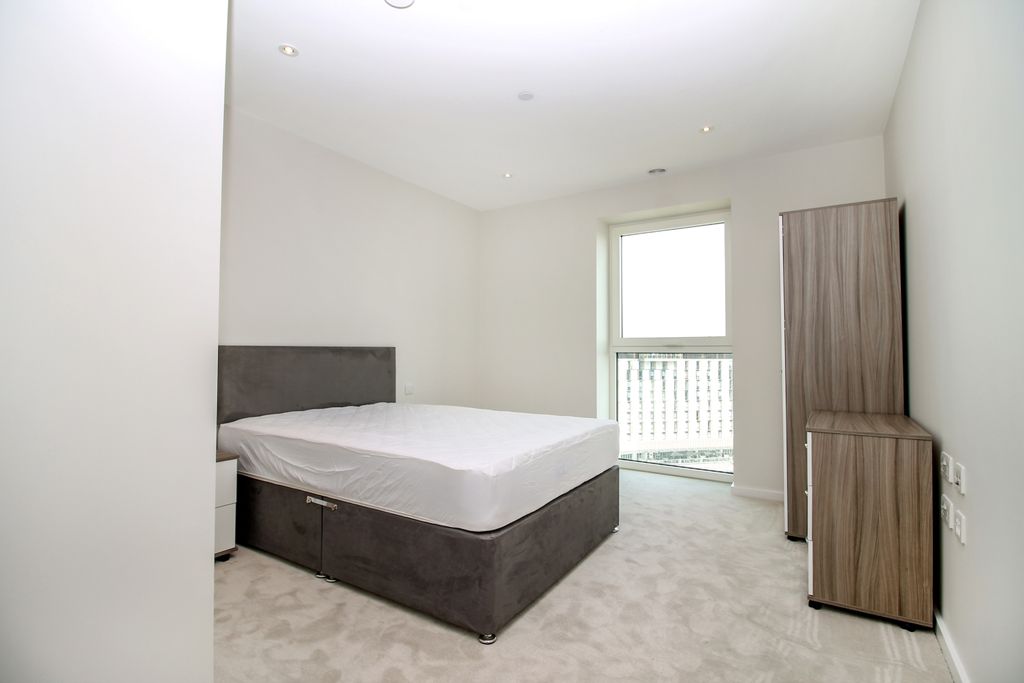 Property photo 3 of 8 Bedroom
