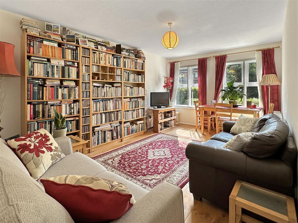 Property photo 2 of 11 Img (4).Jpg