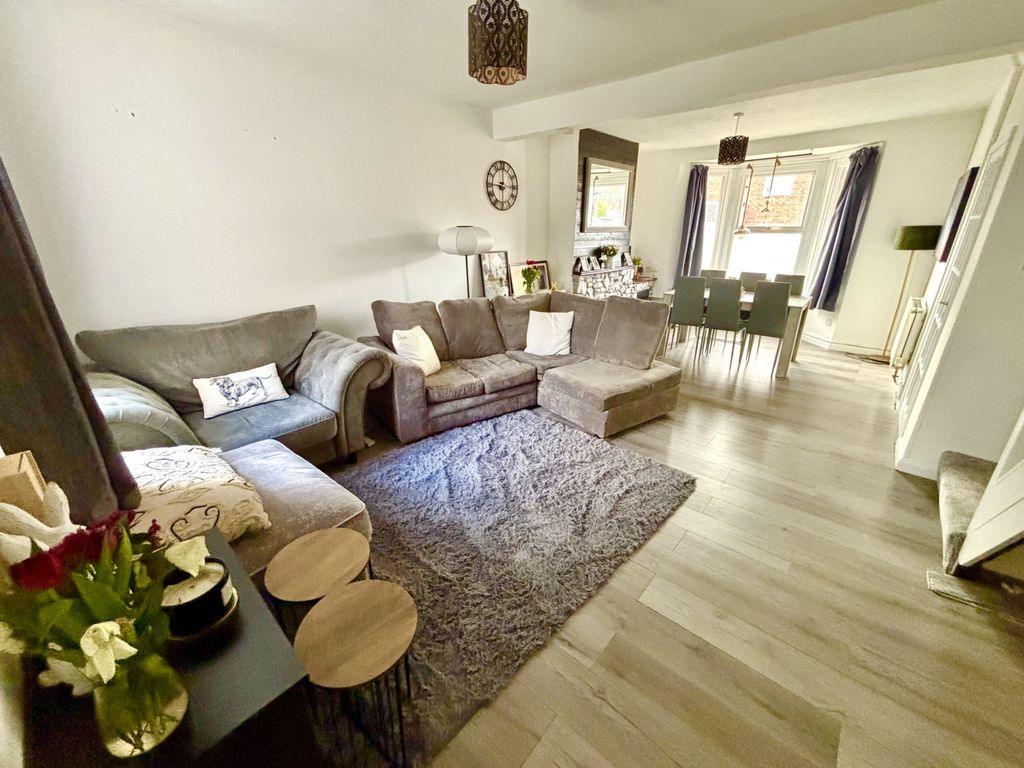 Property photo 2 of 15 Photo 9