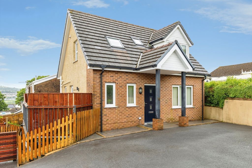 Property photo 1 of 22 Pbox-Img.Jpg