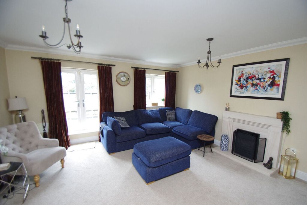 Property photo 2 of 15