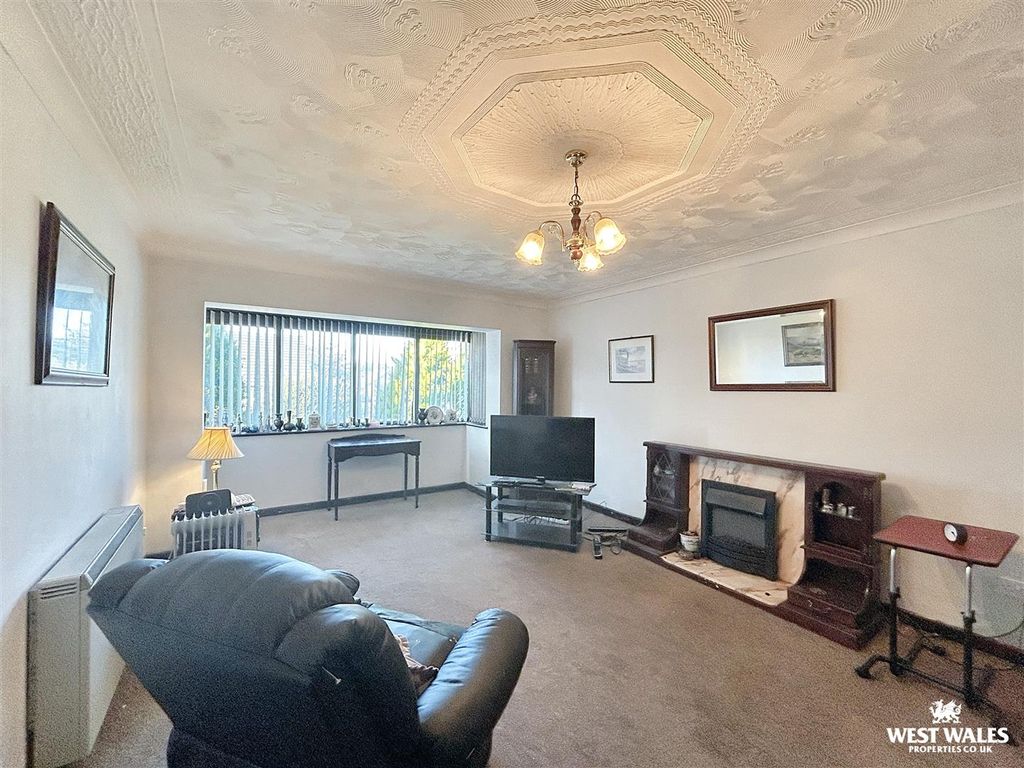 Property photo 3 of 15 Img_0448.Jpg