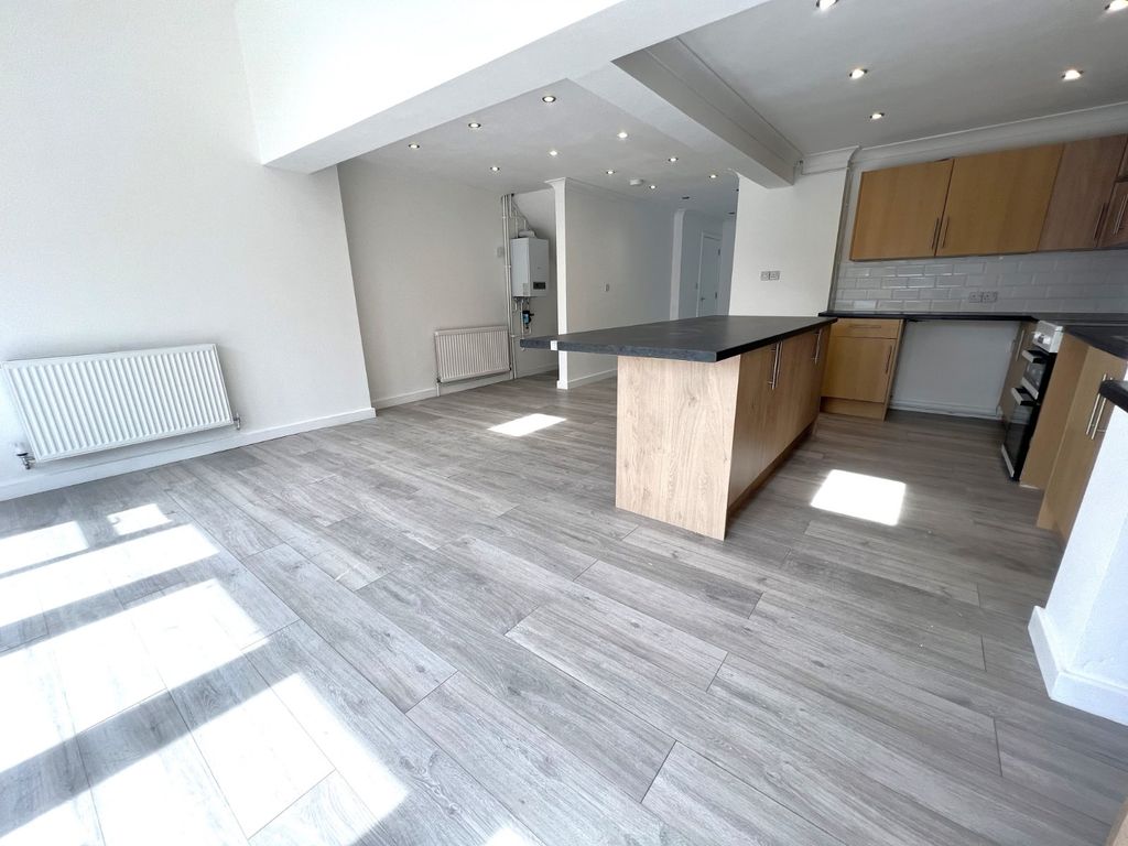 Property photo 2 of 14 Picture No. 07