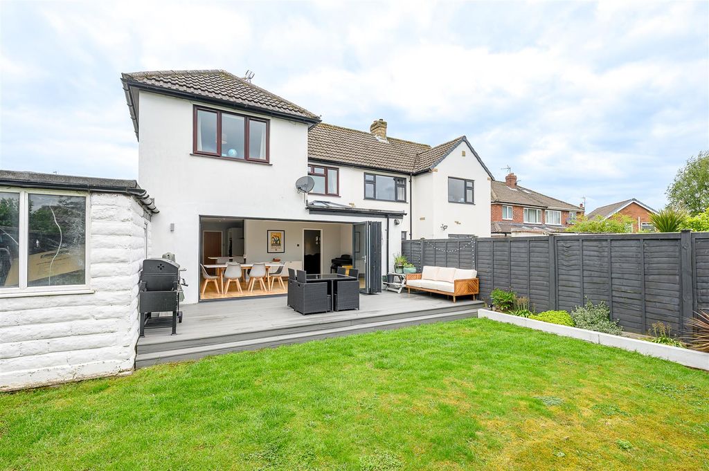 Property photo 2 of 17 External