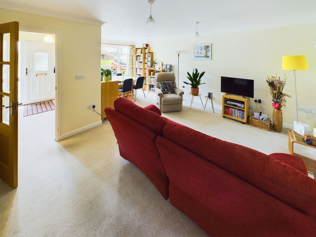 Property photo 2 of 21