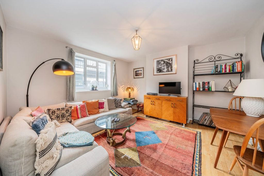 Property photo 2 of 9