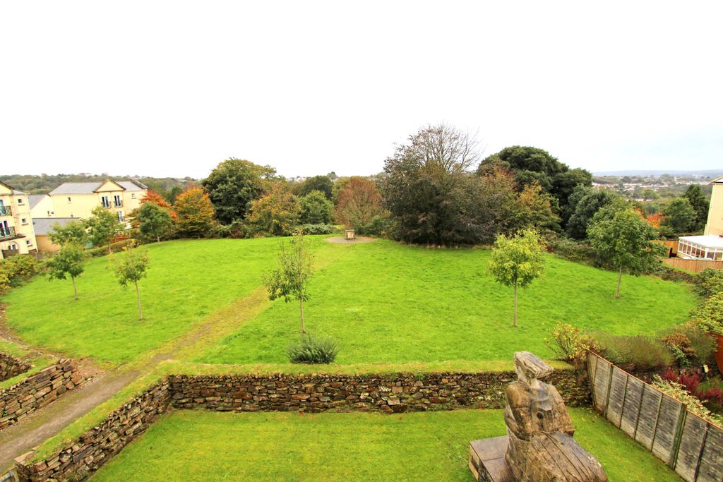 Property photo 3 of 15 View