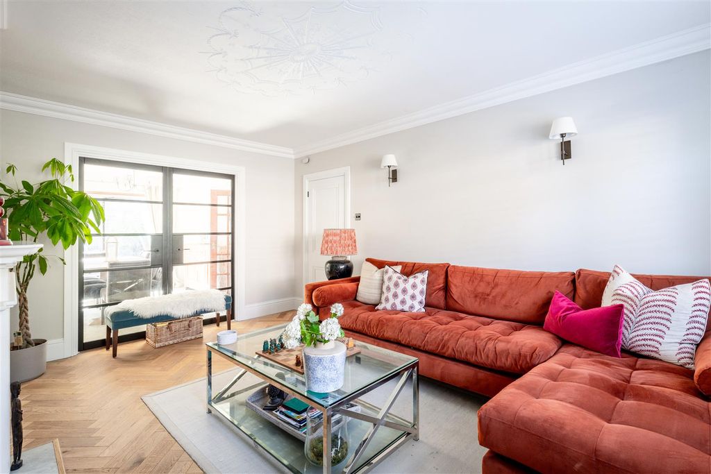 Property photo 3 of 27 Lincoln Drive-3.Jpg