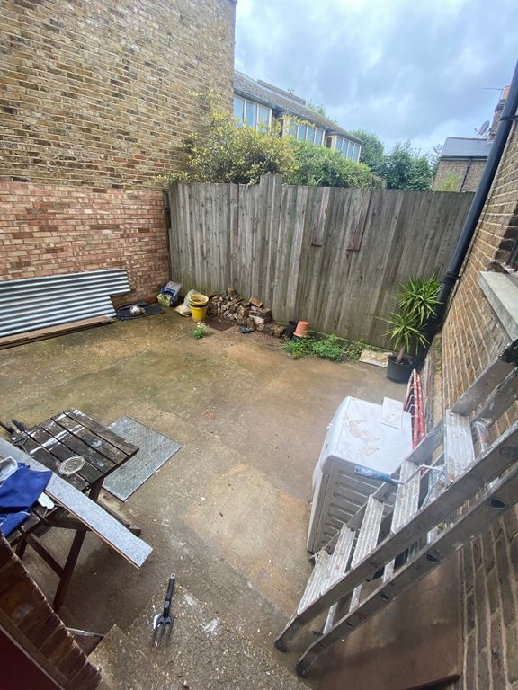 Property photo 3 of 4