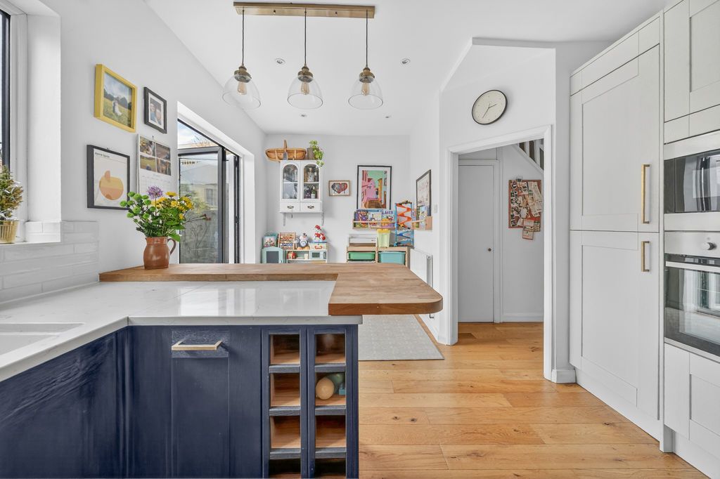 Property photo 1 of 25 Photo 22