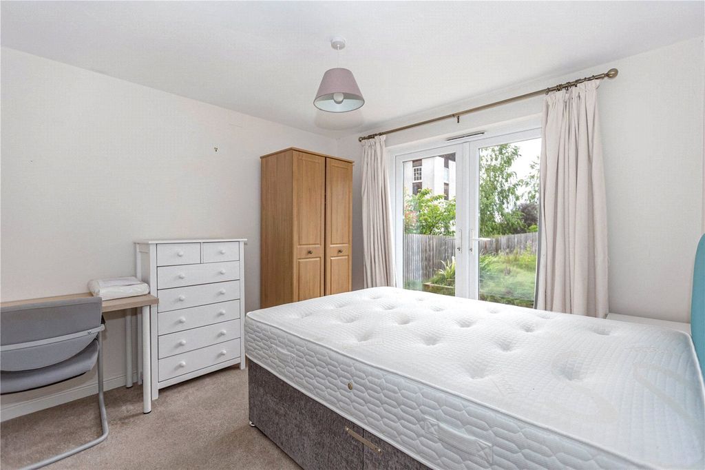 Property photo 1 of 22 Picture No. 33
