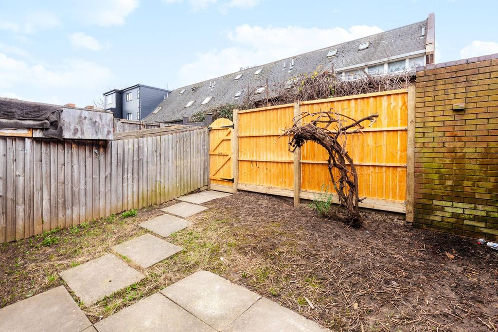 Property photo 3 of 6
