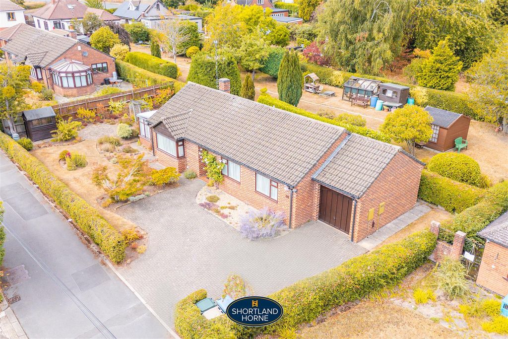 Property photo 1 of 31
