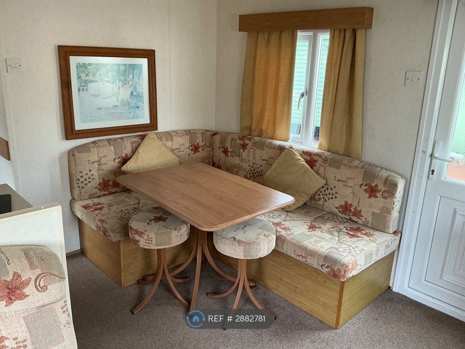 Property photo 3 of 15 Dining Area