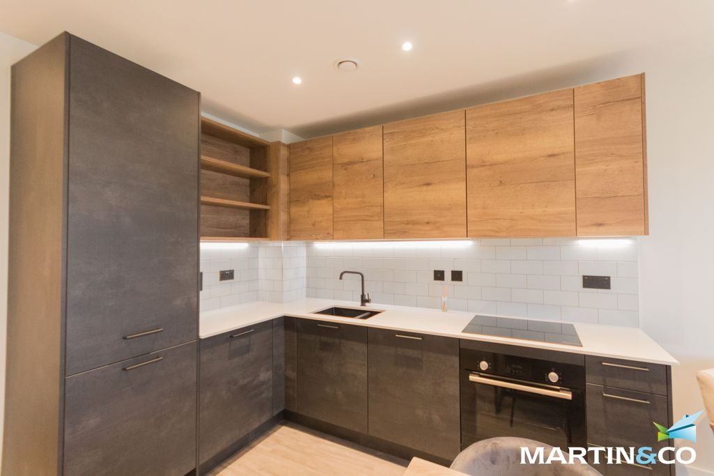 Property photo 3 of 13 1