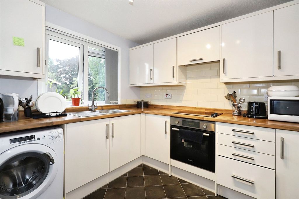 Property photo 2 of 2 Kitchen