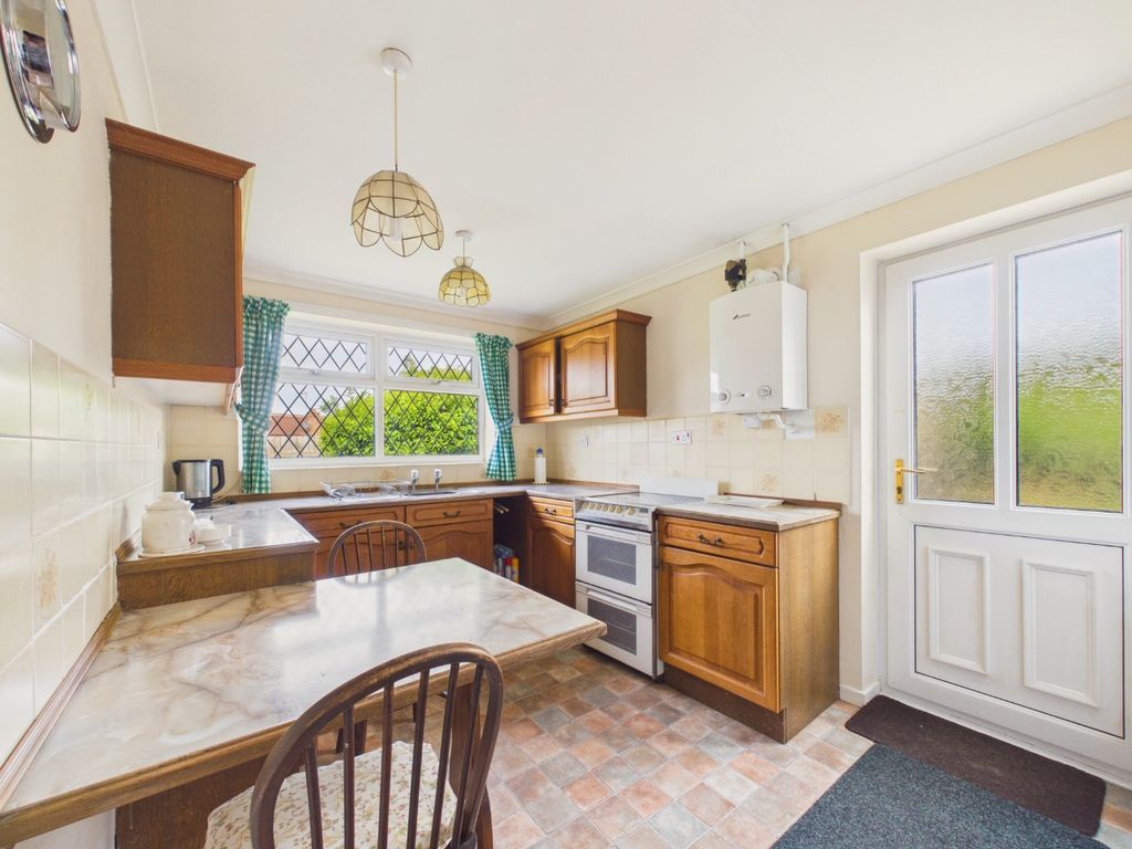 Property photo 3 of 18 4584118