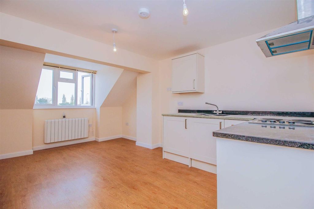 Property photo 3 of 10 6B The Parade Kitchin Space.Jpg