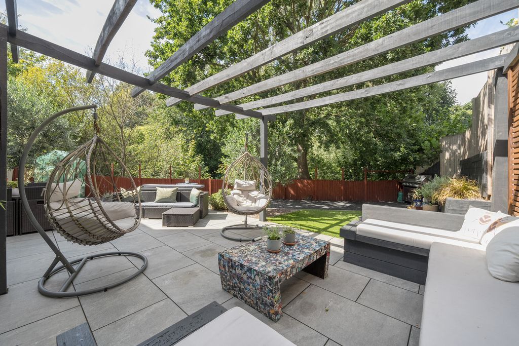 Property photo 3 of 22