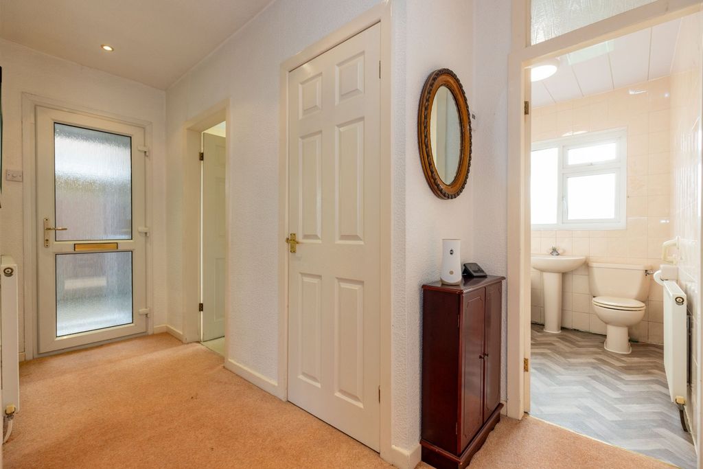 Property photo 2 of 16 Hallway