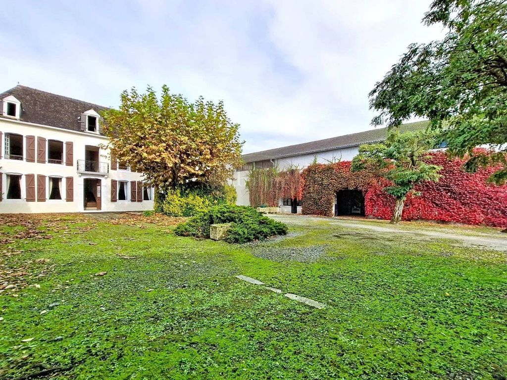 Property photo 1 of 31