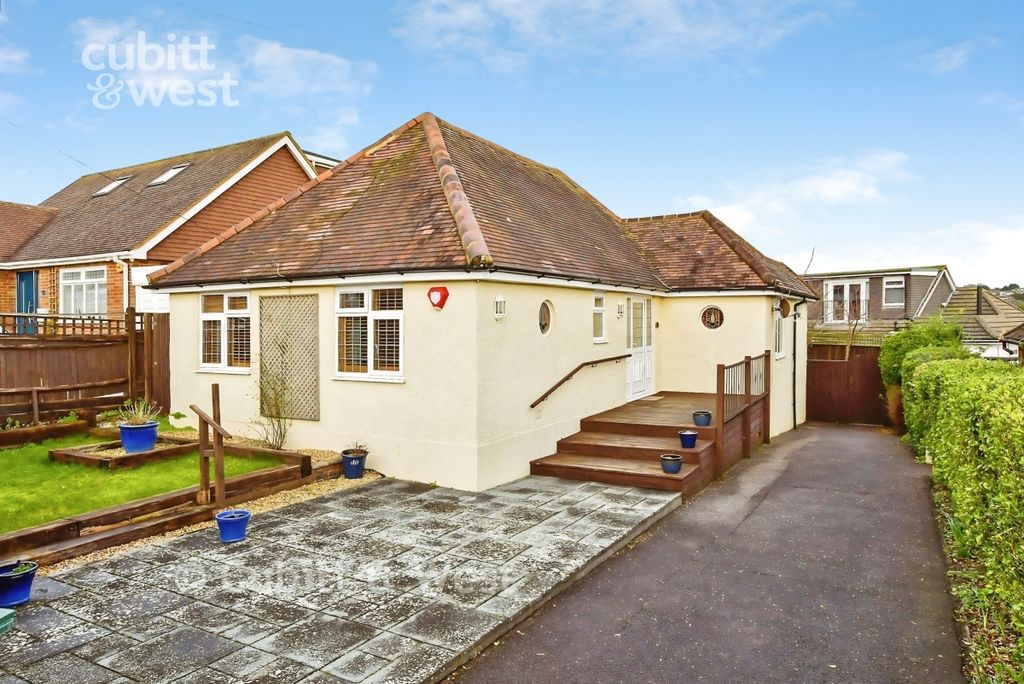Property photo 1 of 16 External