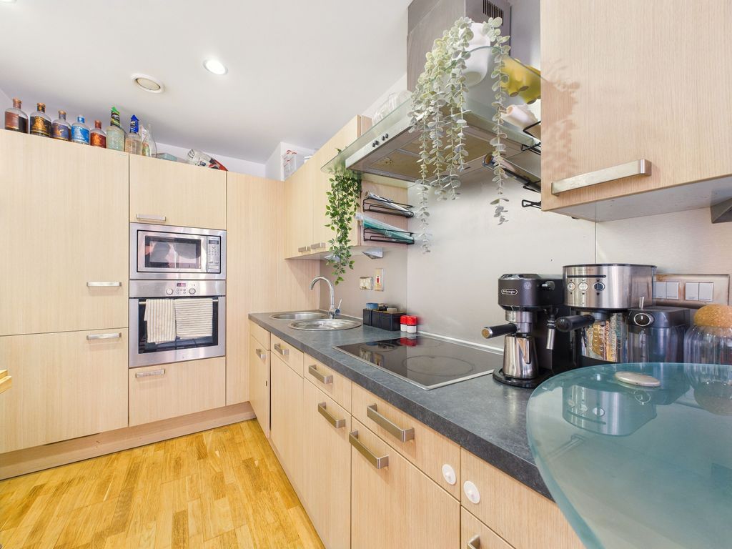 Property photo 3 of 10 Bauhaus - Little John Street - Ewemove - Kitchen