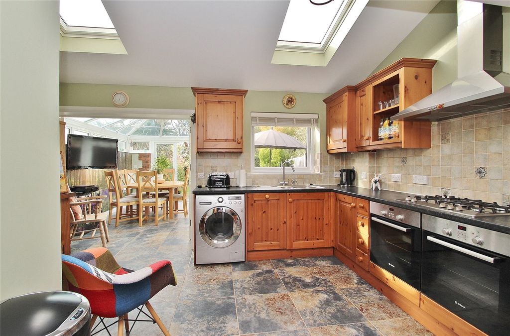 Property photo 3 of 12 Picture 3